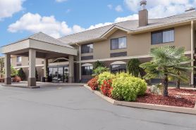 Comfort Inn & Suites - Near Robins Air Force Base Main Gate