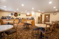 Quality Inn Waverly Hotels in Waverly