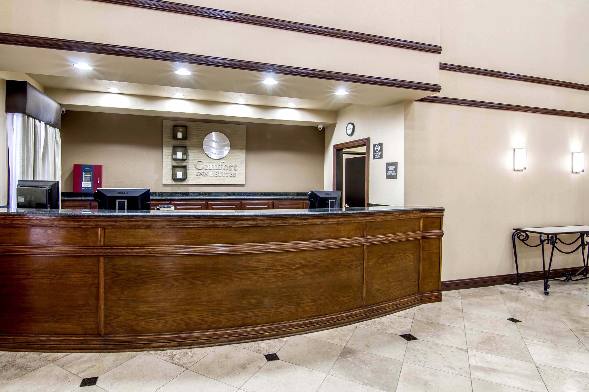 Quality Inn & Suites I-35 E/Walnut Hill