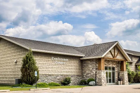 Rodeway Inn & Suites