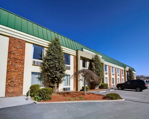 Clarion Pointe Beckley Hotels in Beckley
