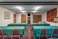 Quality Inn & Suites Lacey Olympia - breakfast