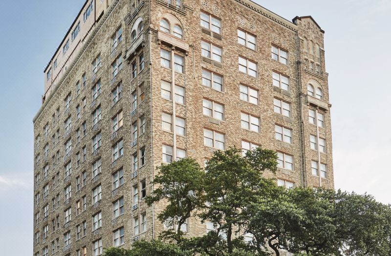 Pontchartrain Hotel St. Charles Avenue