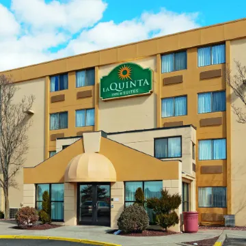 La Quinta Inn & Suites by Wyndham Warwick Providence Airport