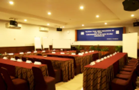 Grand Palace Hotel