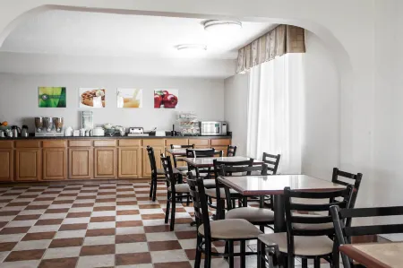 Quality Inn & Suites Bloomington University Area Отели в г. Блумингтон