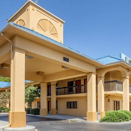 Travelodge by Wyndham Knoxville East