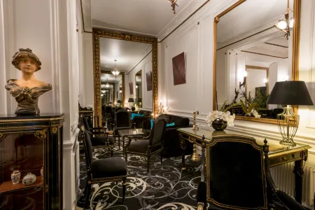 Hotel Peyris Opera Отели рядом с достопримечательностью «Площадь Вогезов»