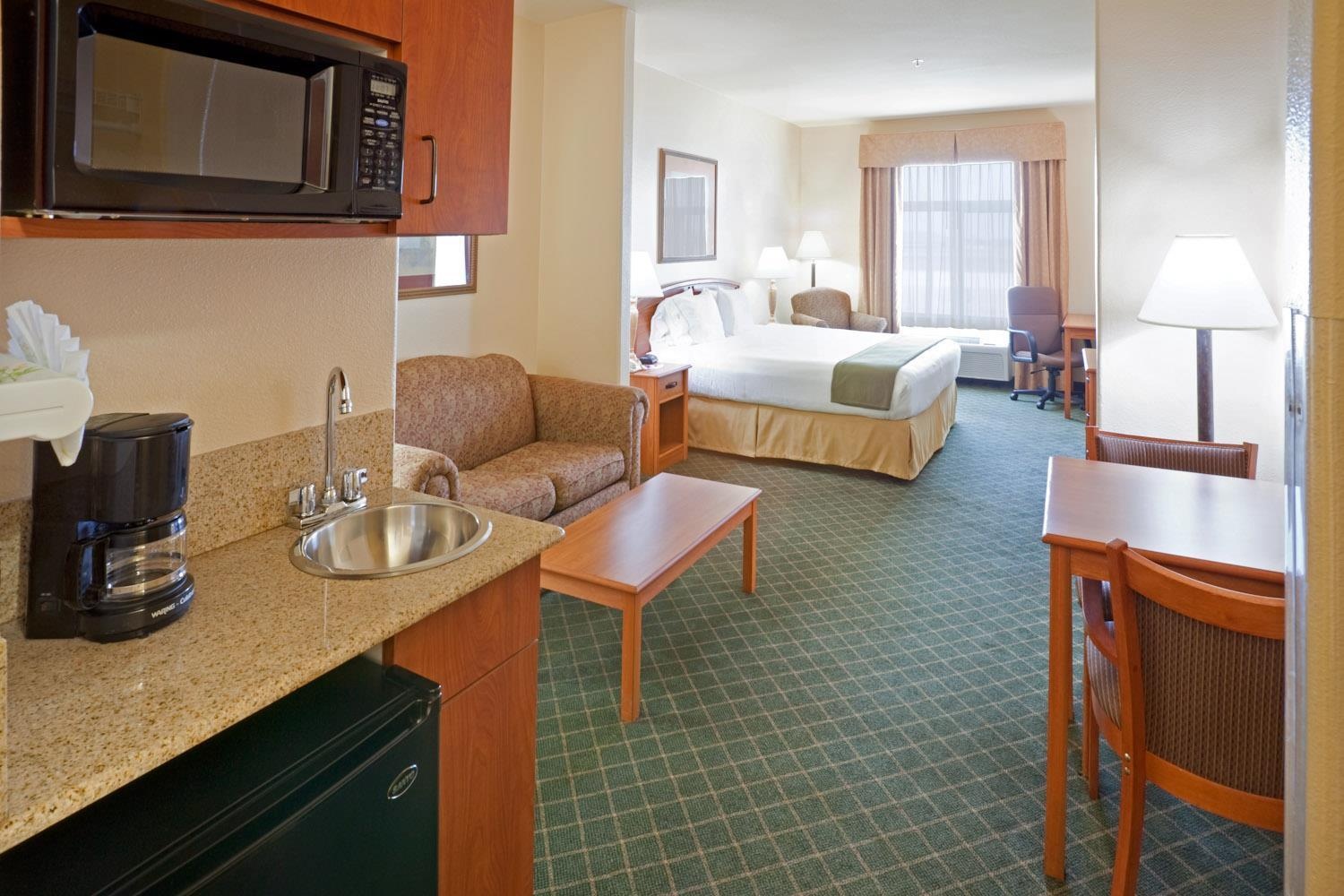 Holiday Inn Express Hotel and Suites Bastrop, an Ihg Hotel