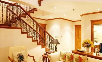 Grand Diamond Suites Hotel