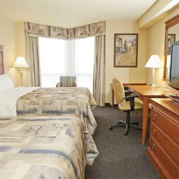 Quality Inn & Suites Bay Front