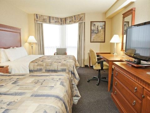 Quality Inn & Suites Bay Front