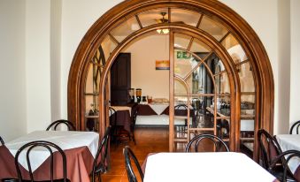 Hotel Colonial - Housity