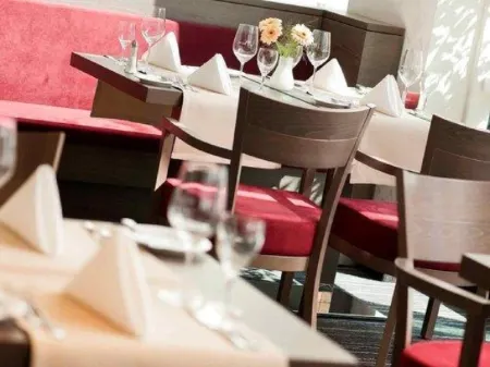 Mercure Hotel Severinshof Koeln City Отели рядом с достопримечательностью «Carl Duisberg Training Center Cologne»