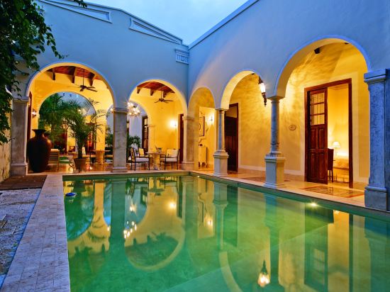 Casa Lecanda Boutique Hotel