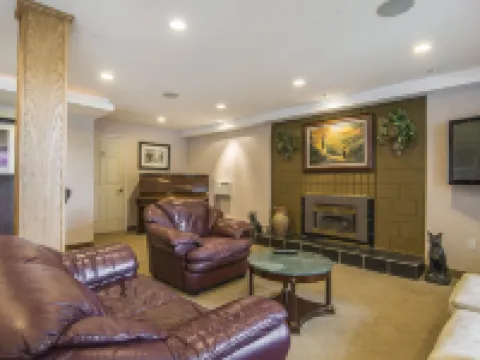 Prestige Riverside Lodge Hotels in Quesnel
