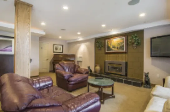 Prestige Riverside Lodge