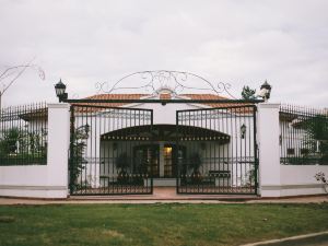 Hotel Garden House