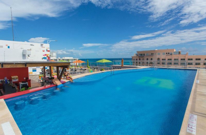 Aloft Cancun photo 2