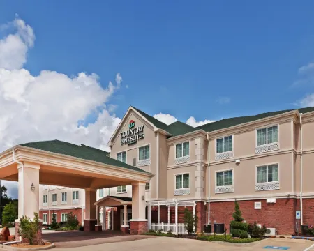 La Quinta Inn & Suites by Wyndham Tyler South Hotels in Tyler