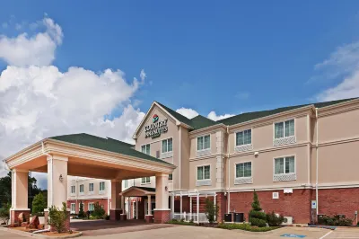 La Quinta Inn & Suites by Wyndham Tyler South Hotels in Tyler