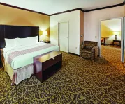 La Quinta Inn and Suites by Wyndham Ft. Worth - Burleson