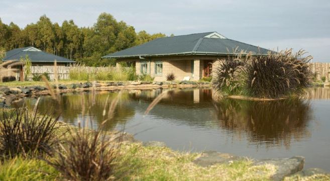 Soames Hotel & Jack' s Bar - Housity