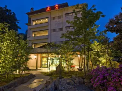 Yamanakaonsen Hanamurasaki Отели в г. Кага