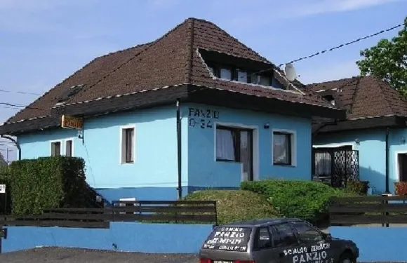 多米諾盤茲奧住宿加早餐旅館