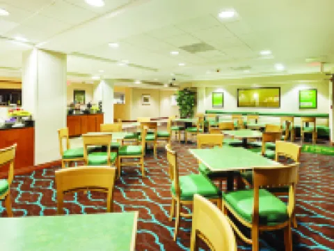 La Quinta Inn & Suites by Wyndham Sevierville / Kodak Hotels in Sevierville