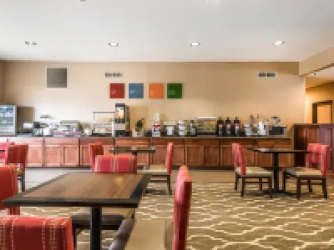 Quality Inn & Suites Bethany Hotels in Bethany