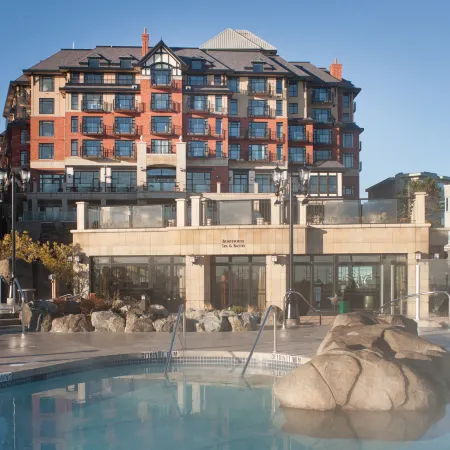 Oak Bay Beach Hotel
