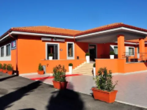 託爾維爾戛塔325號酒店 鄰近Sanctuary of Our Lady of Fatima的酒店