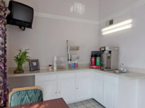 Travel Inn Buford - Mall of Georgia Hotels in Buford