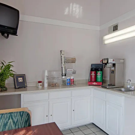 Travel Inn Buford near Mall of Georgia Отели в г. Буфорд