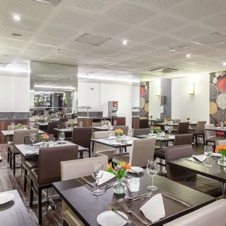 Hotel Vivenzo Savassi Belo Horizonte Отели рядом с достопримечательностью «Площадь Савасси»
