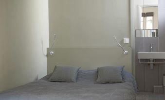 Apartment Rue Chateaubriand Paris 8