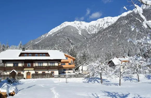 加斯特斯林德莫斯公寓