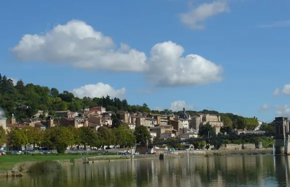 卡諾貝村露營地