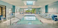 Four Points by Sheraton Boston Logan Airport Revere - Swimmingpools