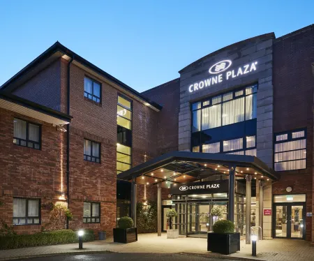 Crowne Plaza Belfast Отели рядом с достопримечательностью «Кафедральный собор Сейнт Питер»