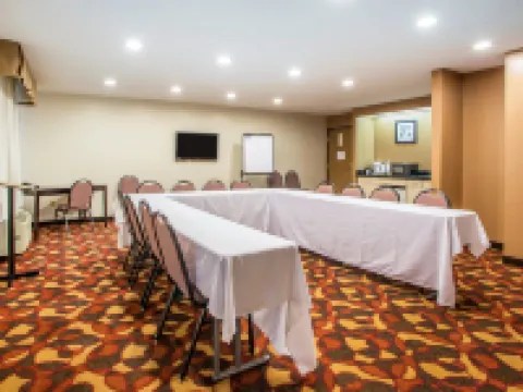 Quality Inn St Marys Hotels in Auglaize County