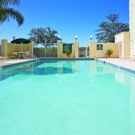 La Quinta Inn & Suites by Wyndham Naples East (I-75)
