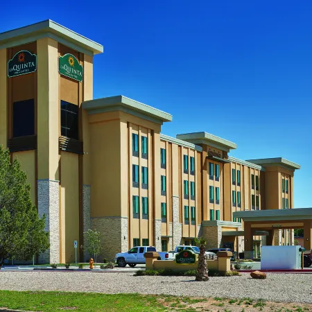 La Quinta Inn & Suites by Wyndham Carlsbad