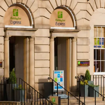 Holiday Inn Express EDINBURGH CITY CENTRE by IHG Отели рядом с достопримечательностью «Эдинбург Олд Таун»