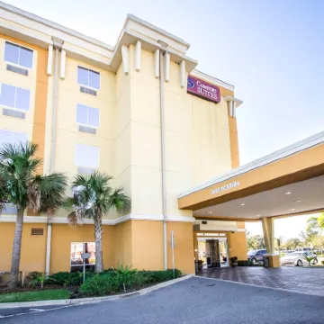 Comfort Suites Orlando Airport Hotels near Orlando Intl. Airport