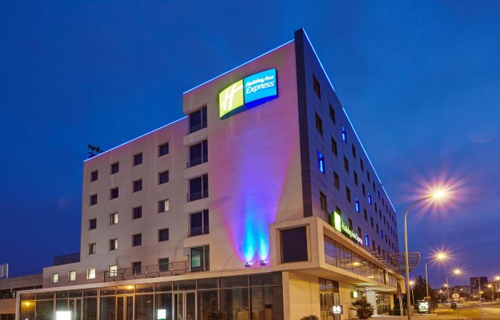 Holiday Inn Express LISBON - ALFRAGIDE by IHG