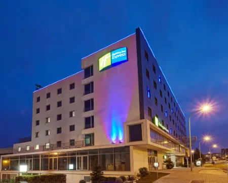 Holiday Inn Express LISBON - ALFRAGIDE by IHG Hotels in Oeiras