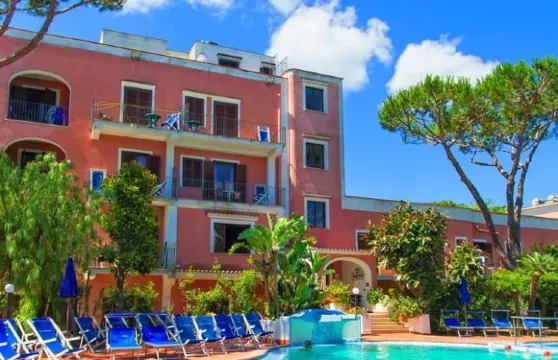 聖華倫天奴泰爾梅酒店