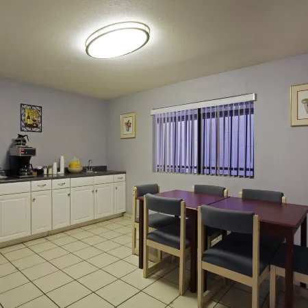 Days Inn by Wyndham Hemet